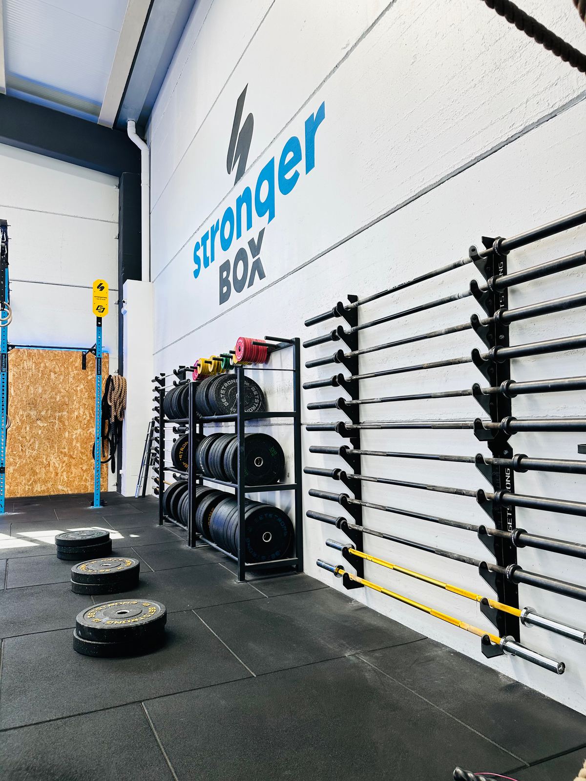 Material · Stronger Box Jávea